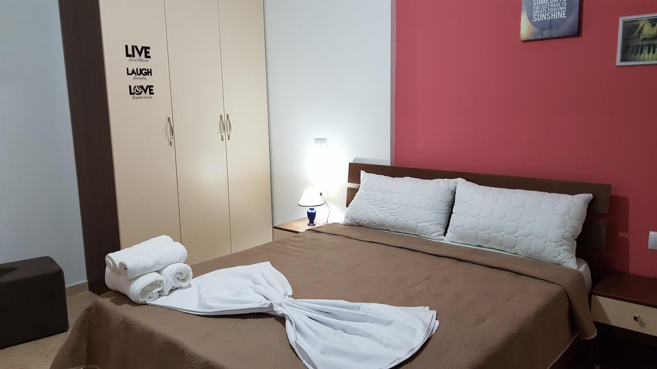 Appartamento Giallo Vlorë Buitenkant foto