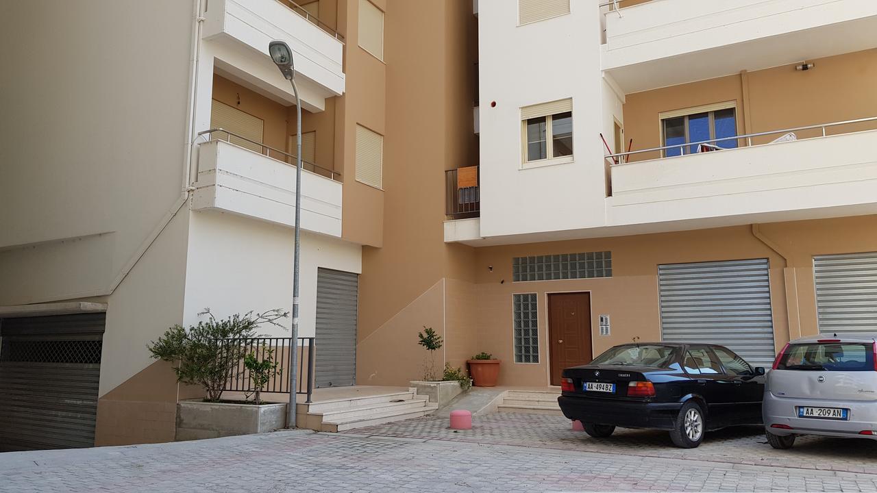 Appartamento Giallo Vlorë Buitenkant foto