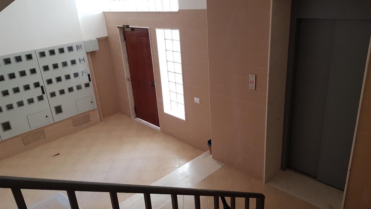 Appartamento Giallo Vlorë Buitenkant foto