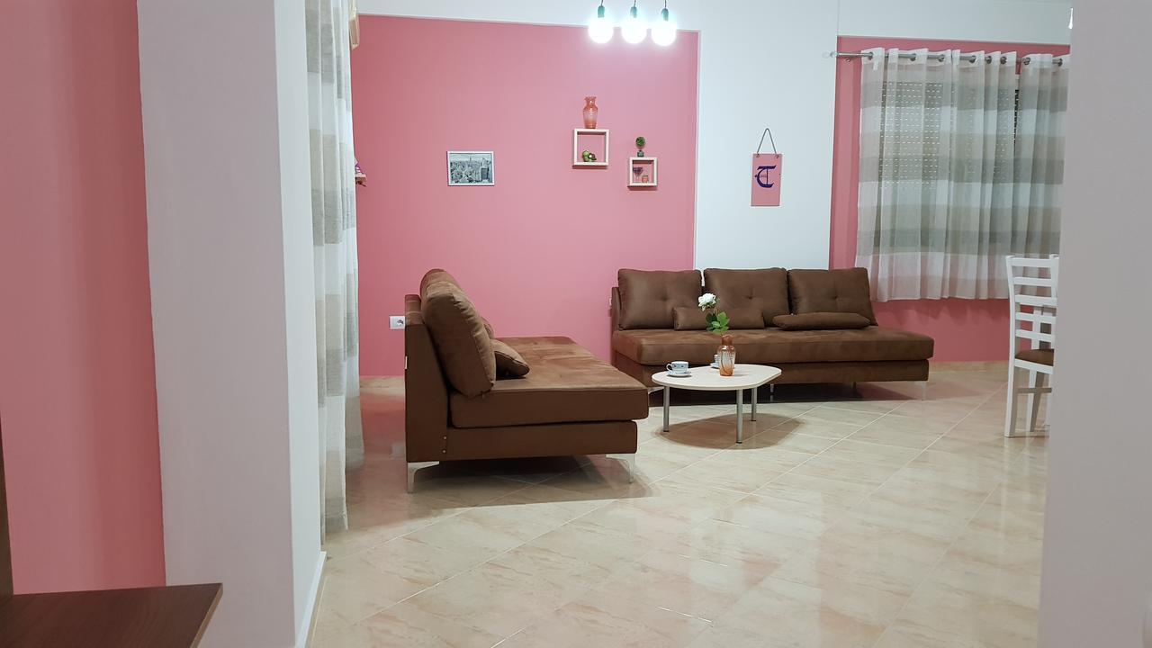 Appartamento Giallo Vlorë Buitenkant foto