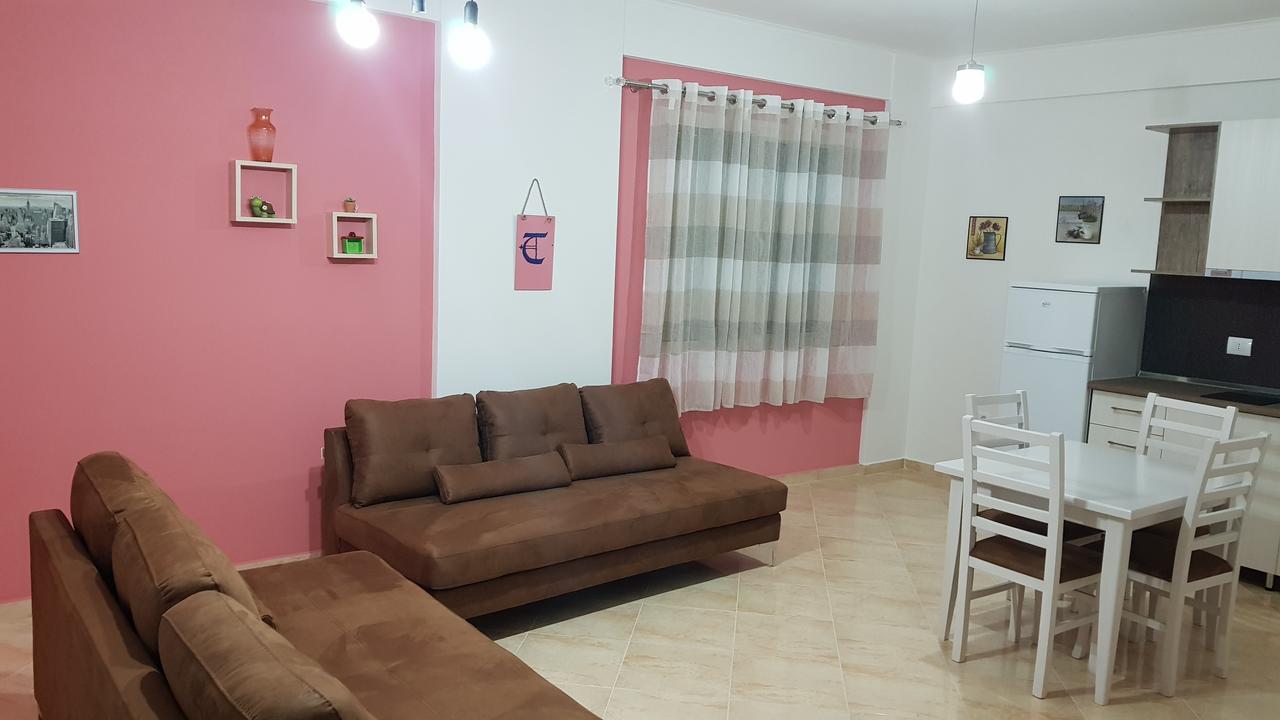 Appartamento Giallo Vlorë Buitenkant foto